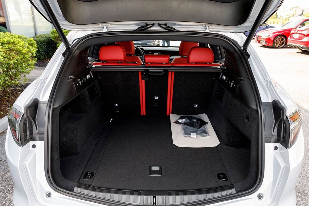 New 2025 Alfa Romeo Stelvio Sprint w/ Veloce Package image 32