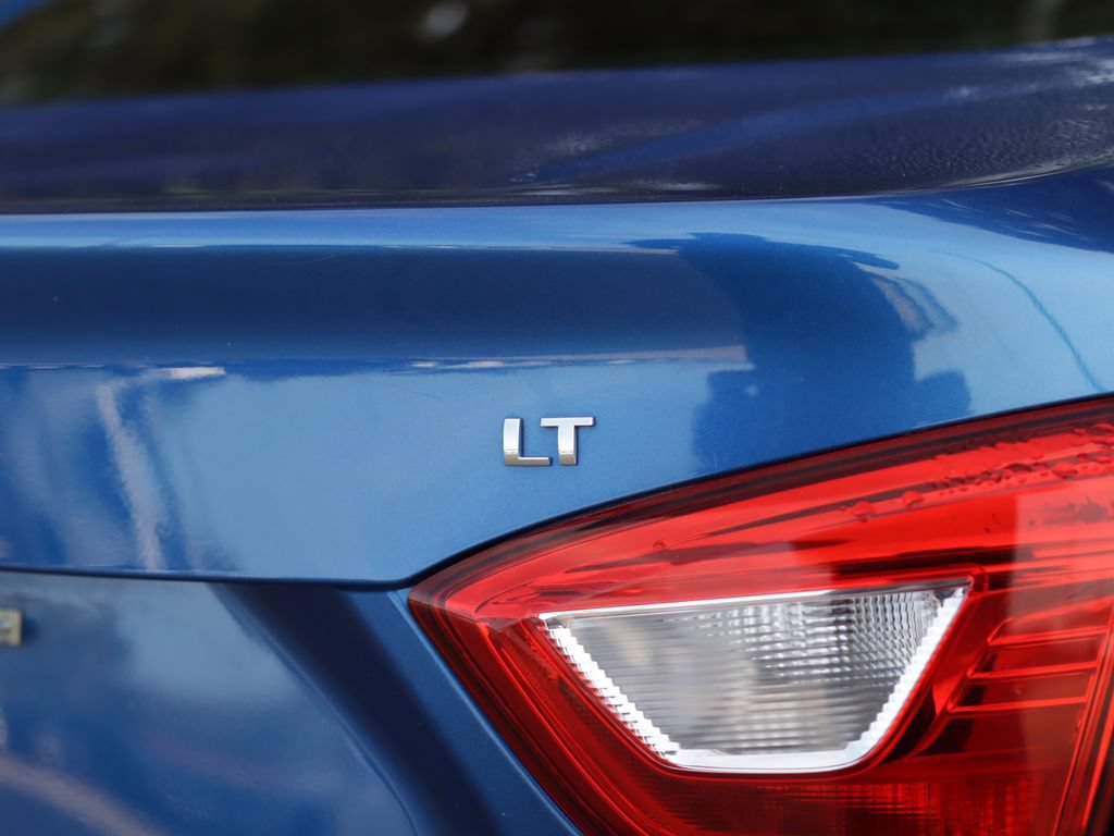 Used 2018 Chevrolet Cruze LT w/ Convenience Package FWD image 31