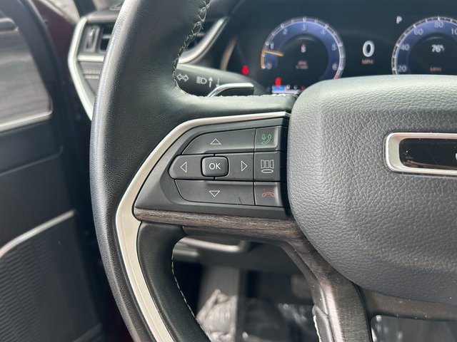 Used 2022 Jeep Grand Cherokee L Limited image 19