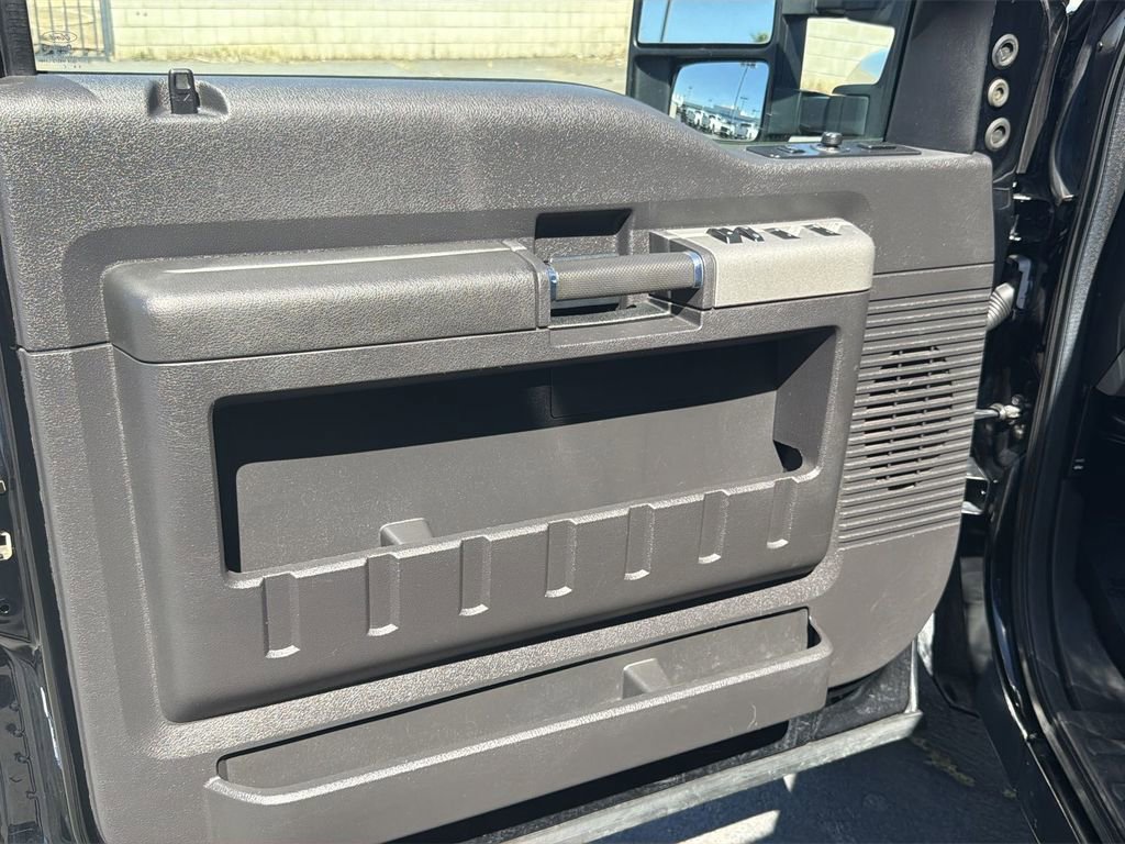 Used 2016 Ford F350 Lariat w/ Lariat Interior Package image 22