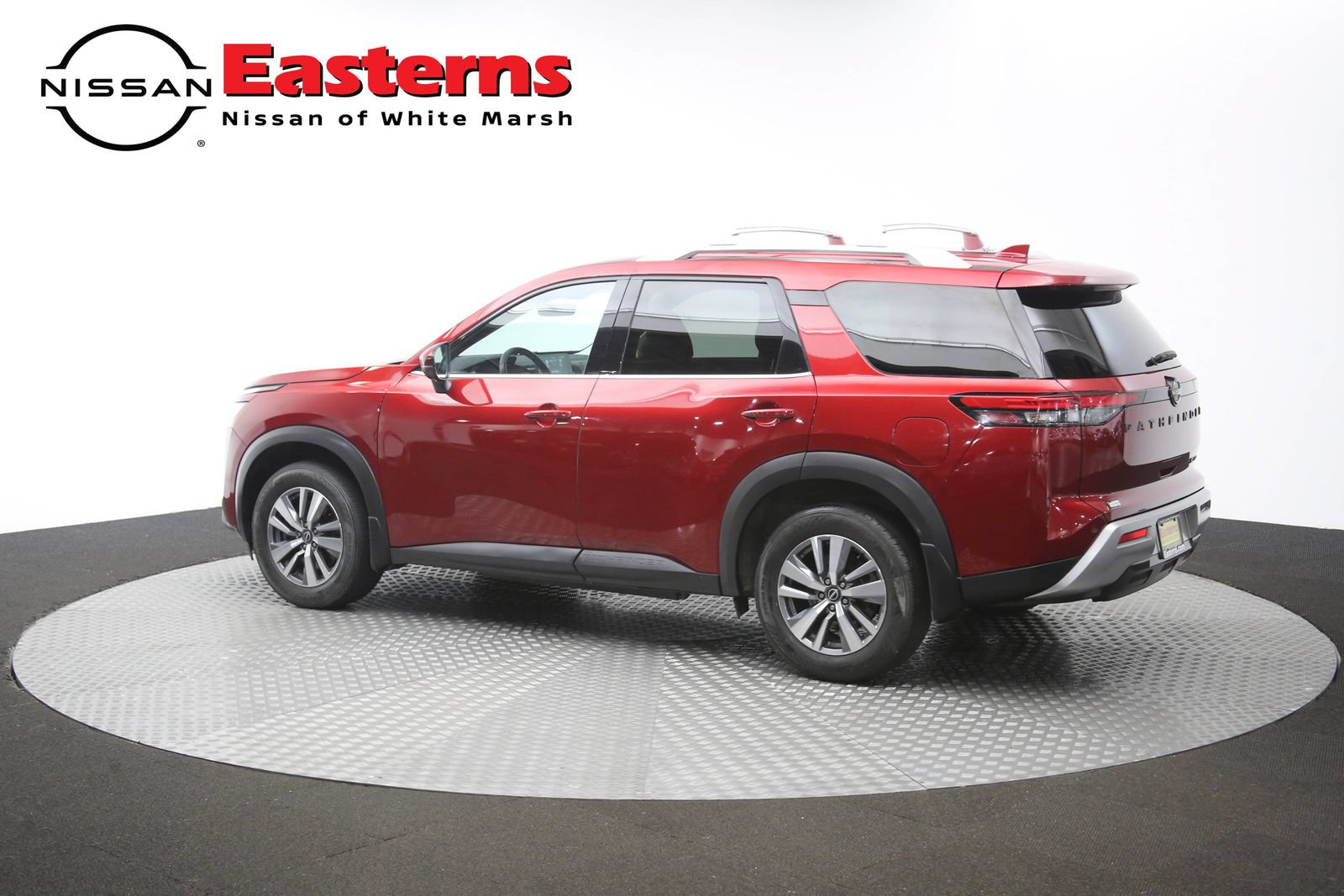 Used 2023 Nissan Pathfinder SL w/ Lighting Package (N92) AWD/4WD image 58