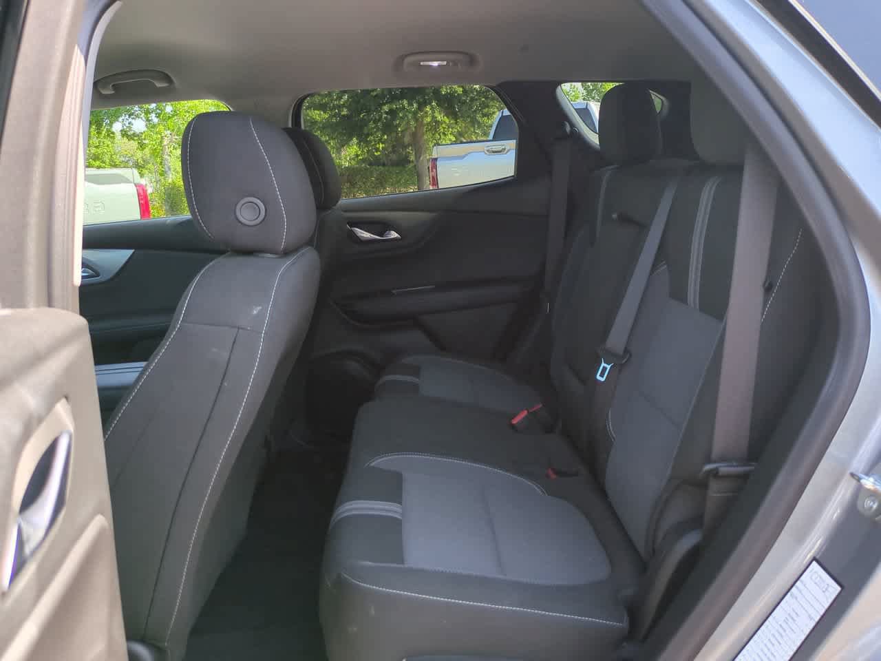 Used 2025 Chevrolet Blazer LT FWD image 13