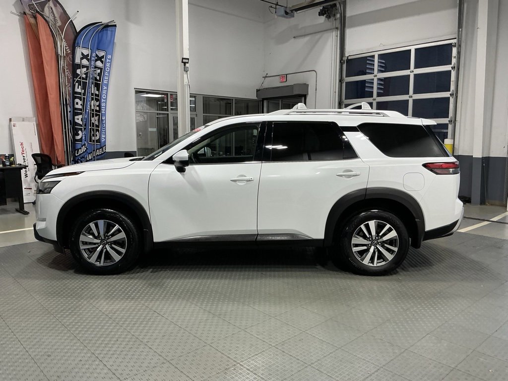 Used 2025 Nissan Pathfinder SL image 34