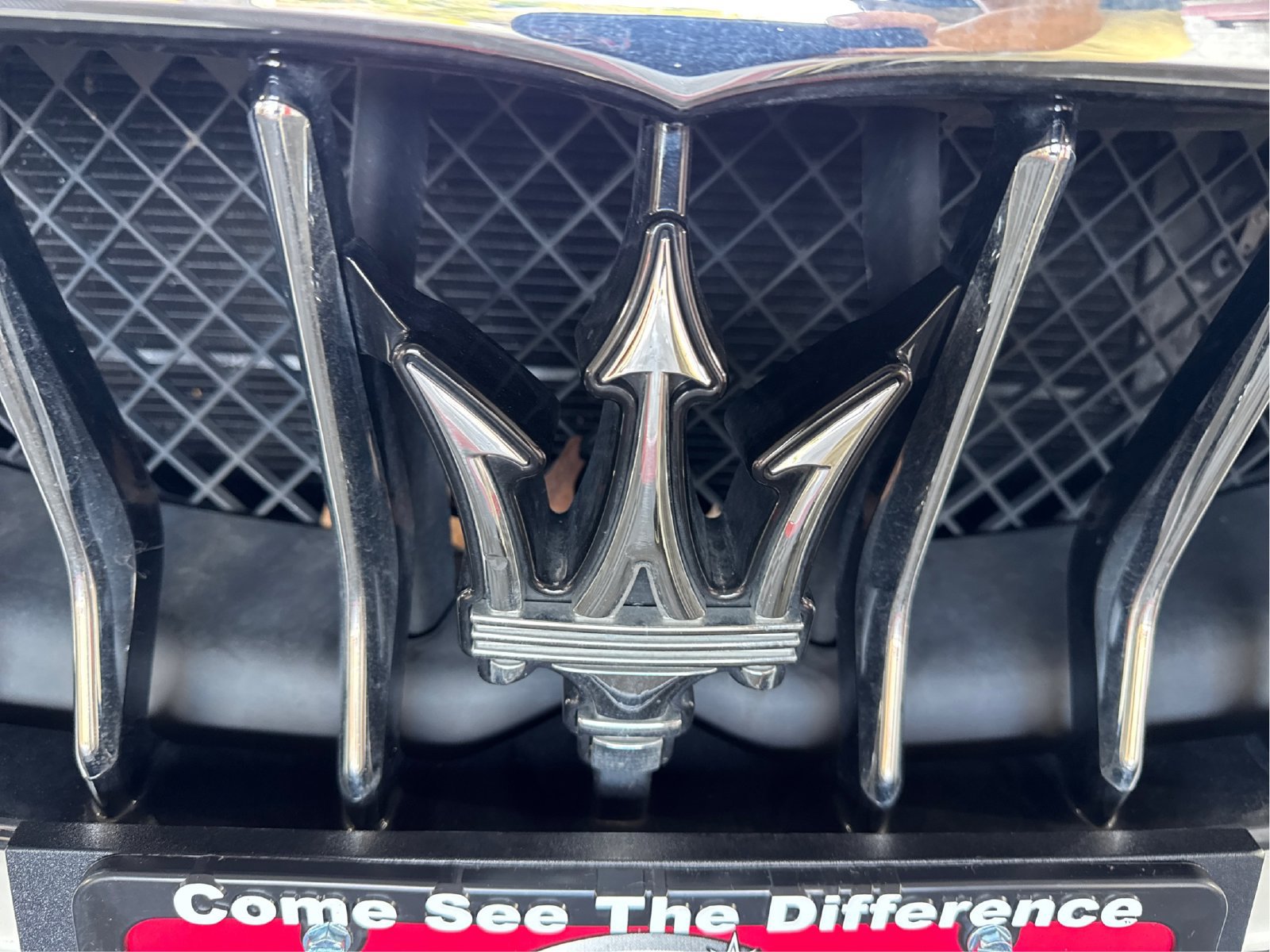 Used 2018 Maserati Ghibli S RWD image 26