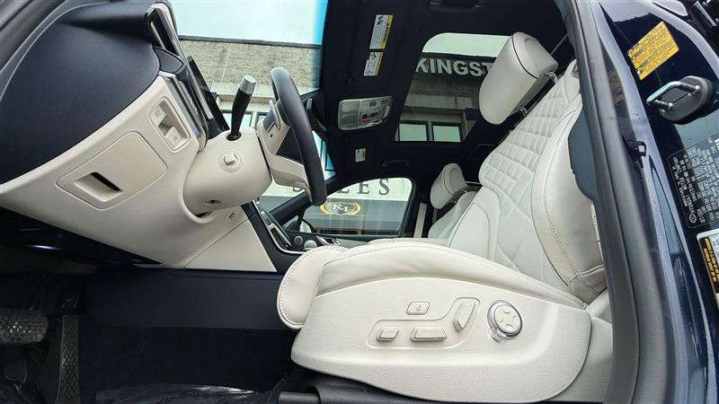 Used 2025 Genesis GV80 3.5T Prestige image 12