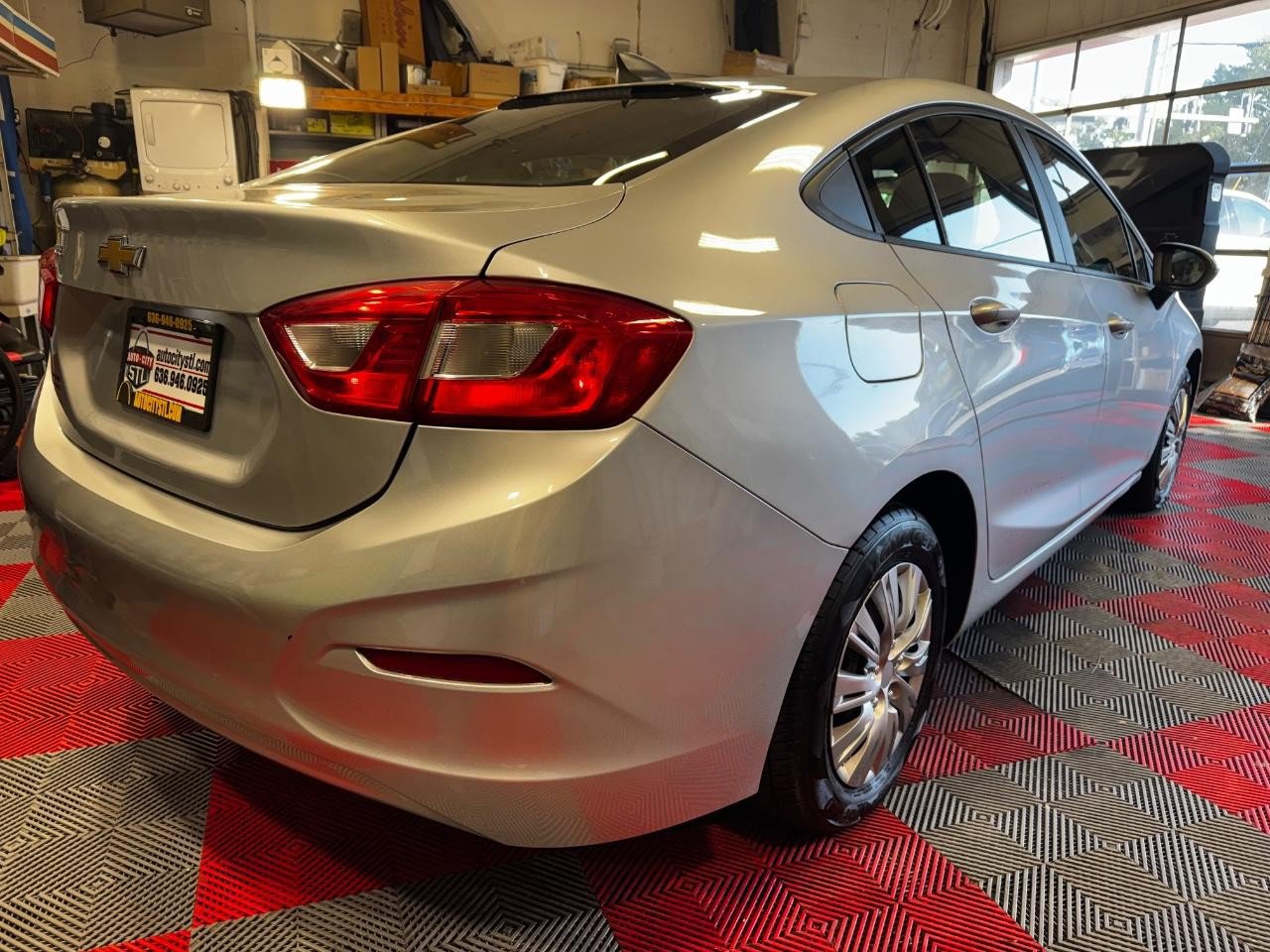 Used 2017 Chevrolet Cruze LS FWD image 7