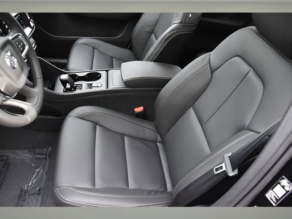 New 2026 Volvo XC40 B5 Core w/ Protection Package Premier AWD/4WD image 12