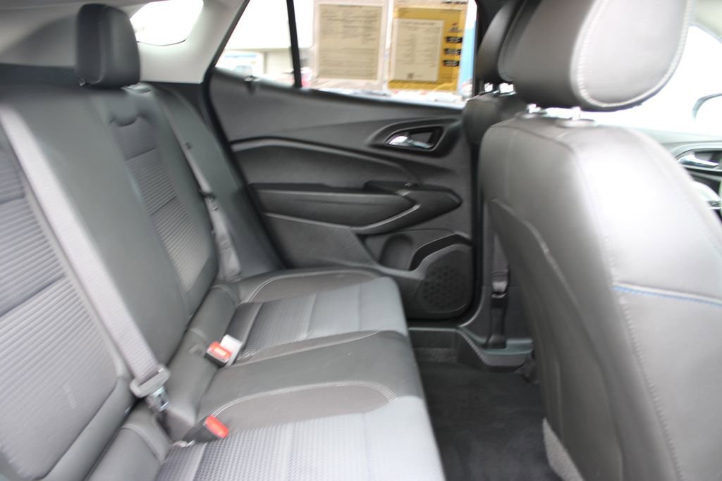 Used 2025 Chevrolet Trax LT image 27