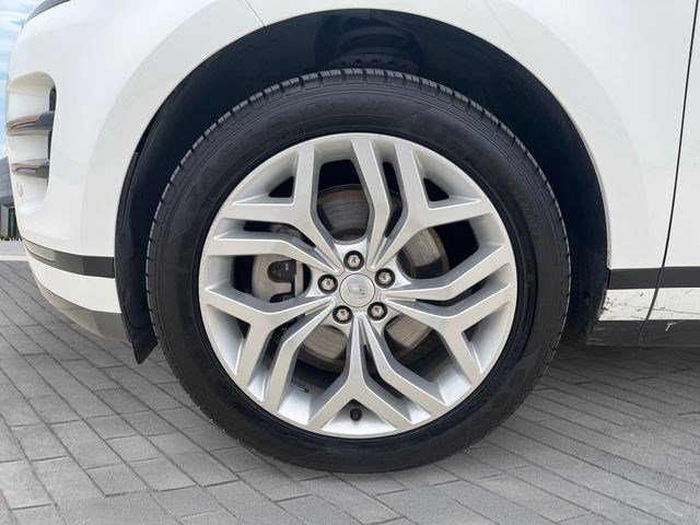 Used 2023 Land Rover Range Rover Evoque R-Dynamic SE AWD/4WD image 9