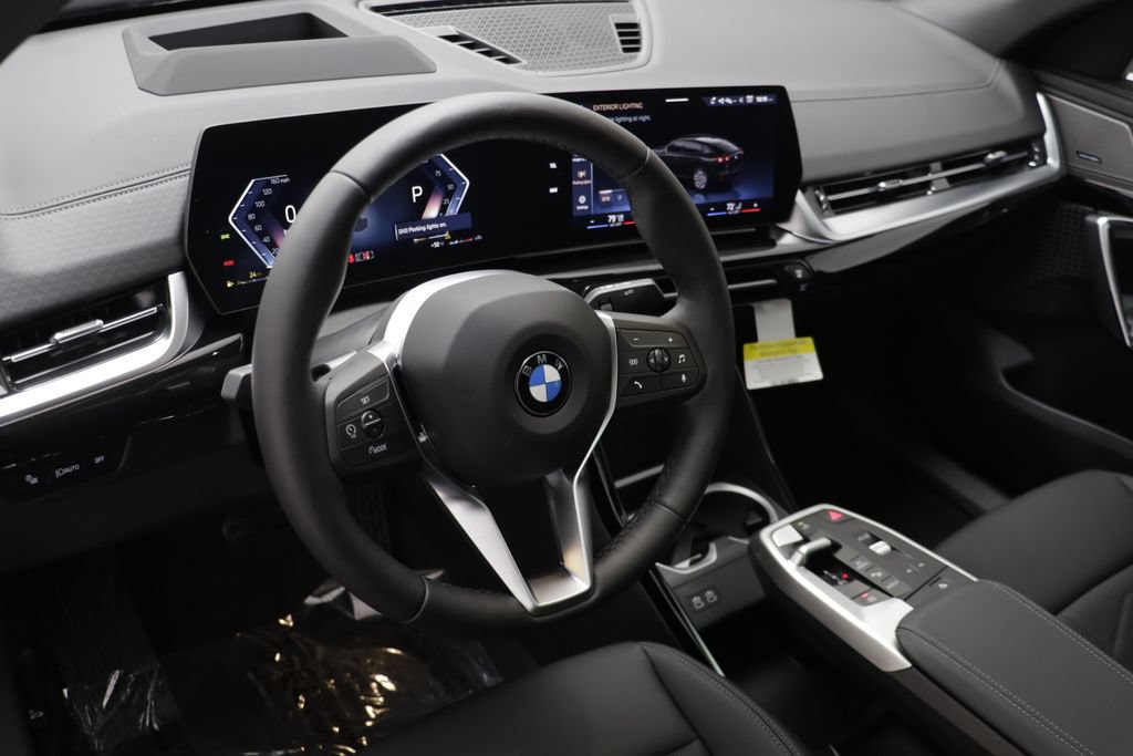 New 2026 BMW X2 xDrive28i w/ Technology Package AWD/4WD image 7