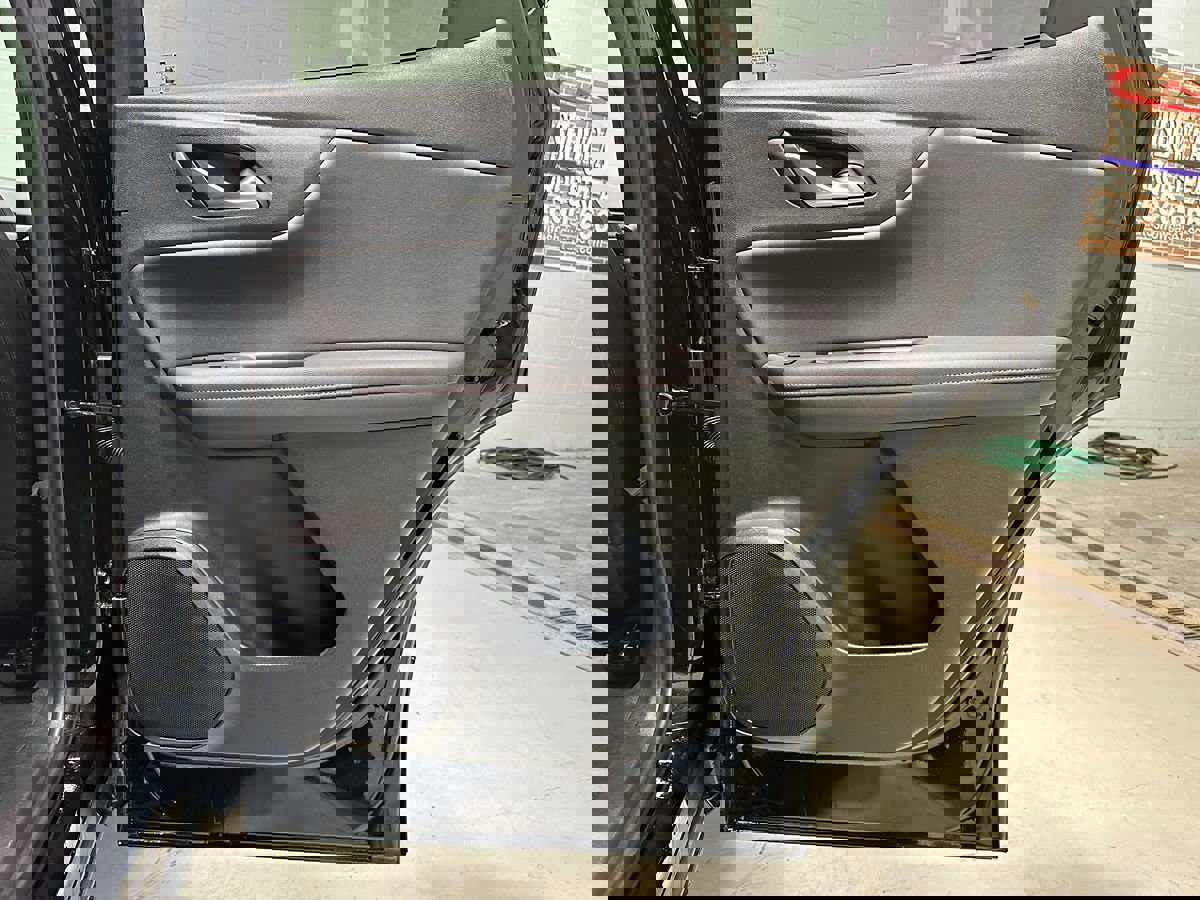 Used 2022 Chevrolet Blazer RS image 16