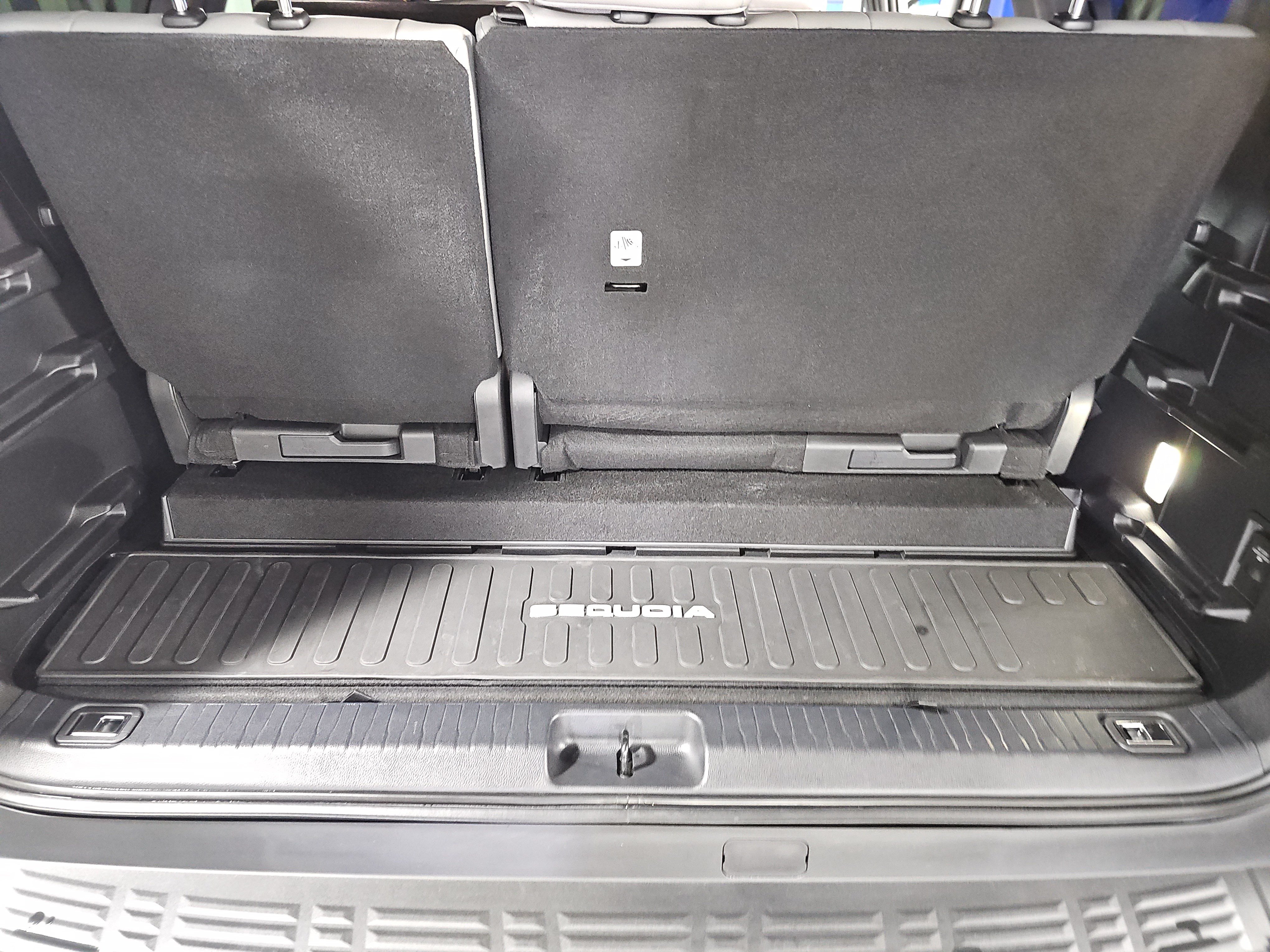 Used 2026 Toyota Sequoia Limited AWD/4WD image 13