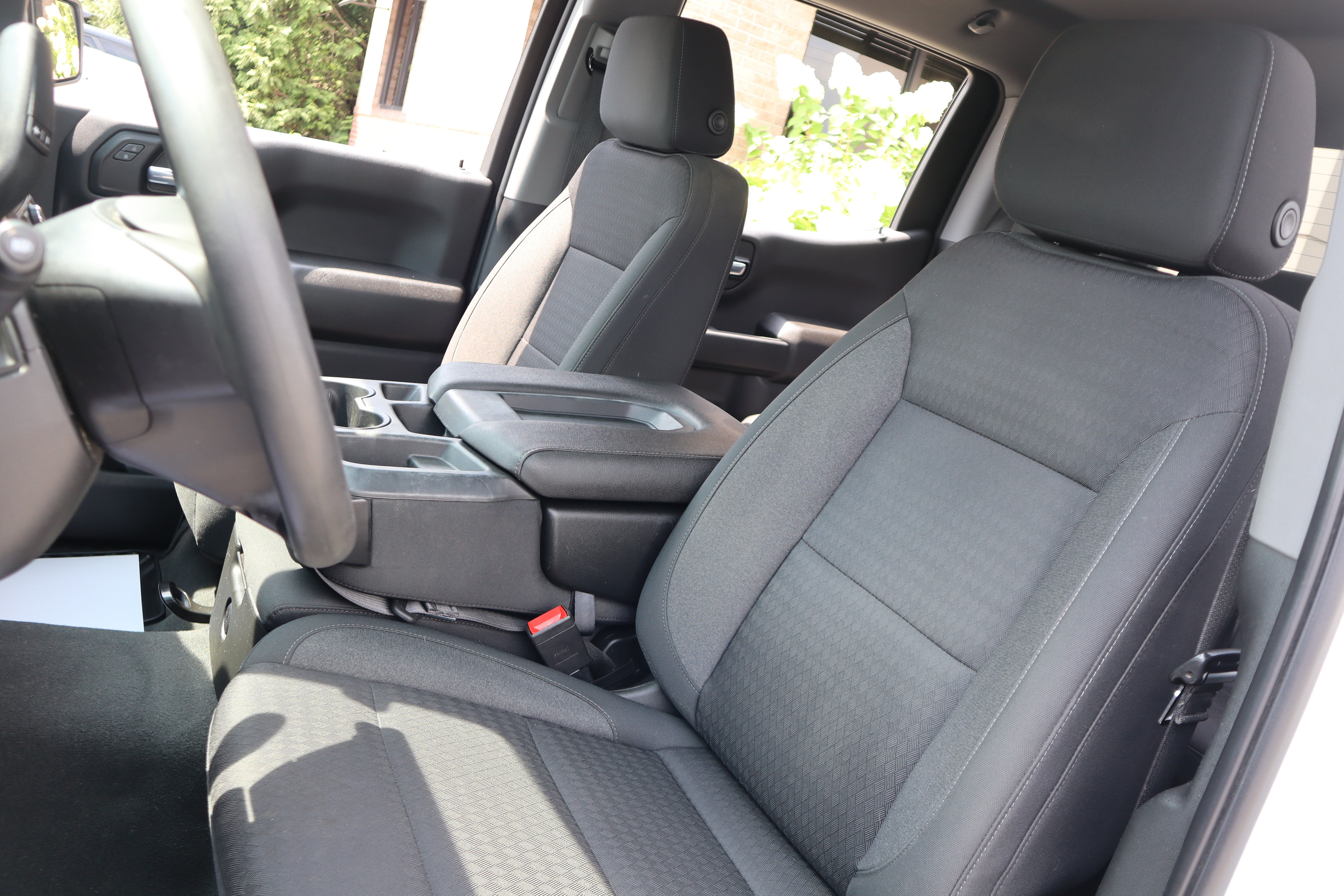 Used 2022 Chevrolet Silverado 1500 Custom Trail Boss AWD/4WD image 25