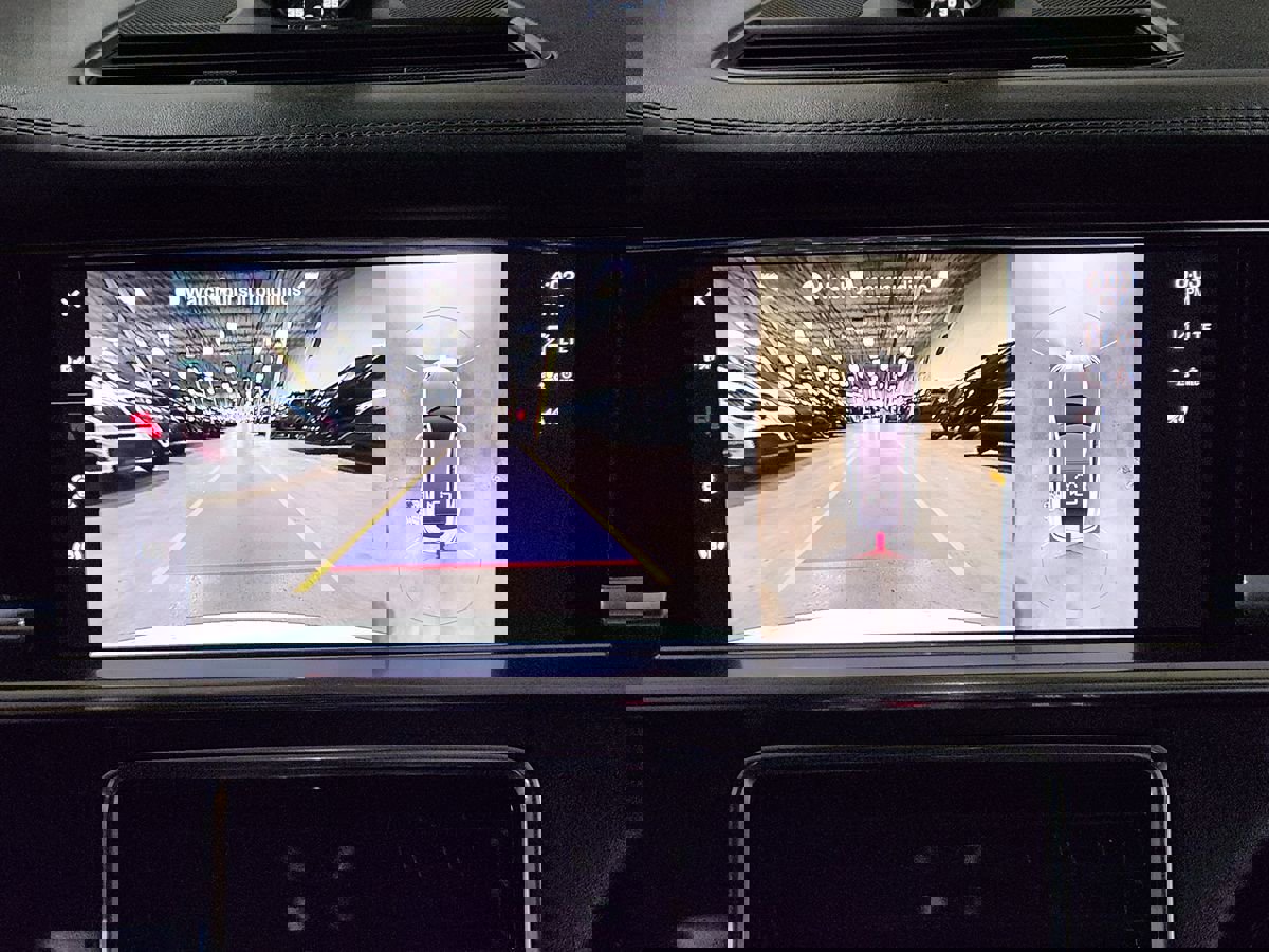 Used 2023 Porsche Panamera image 37