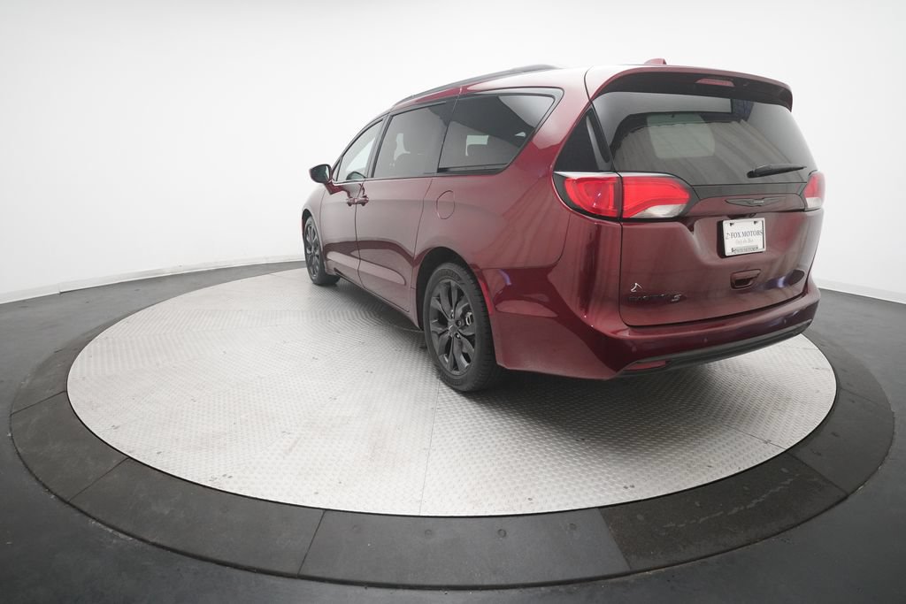 Used 2020 Chrysler Pacifica Touring-L Plus w/ S Appearance Package FWD image 36