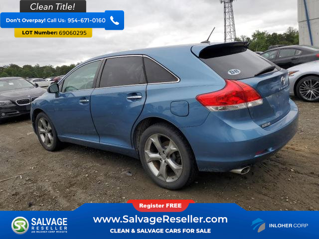 Used 2011 Toyota Venza AWD w/ Comfort Pkg image 3