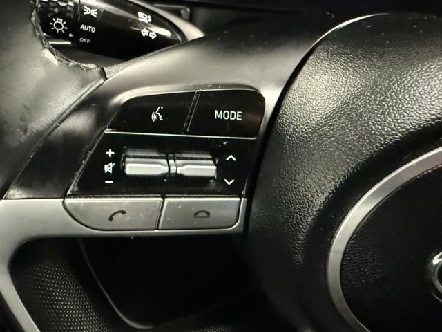 Used 2023 Hyundai Elantra SEL w/ Convenience Package image 16