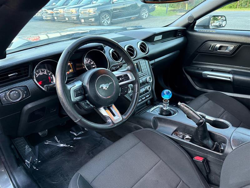 Used 2017 Ford Mustang Coupe RWD image 16