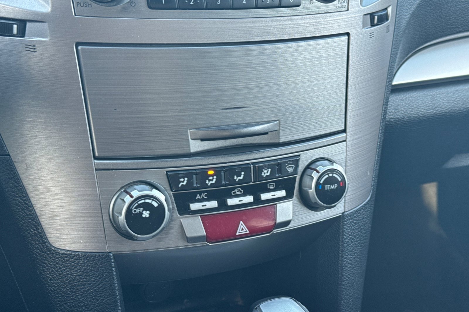 Used 2013 Subaru Outback 2.5i Premium w/ All-Weather Pkg image 16