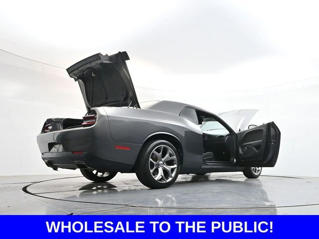 Used 2017 Dodge Challenger SXT RWD image 40