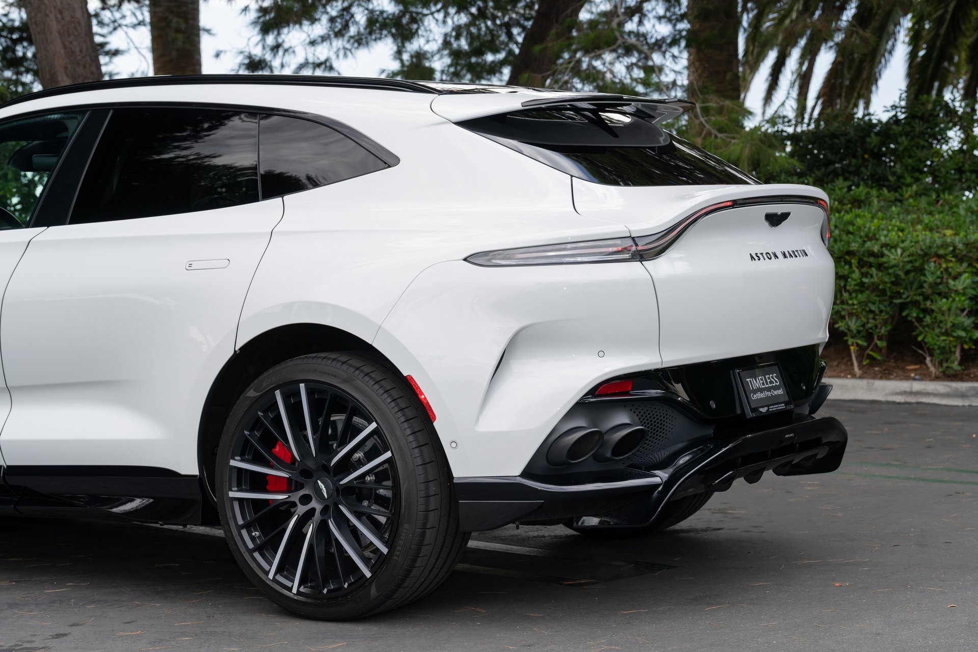 Used 2023 Aston Martin DBX 707 image 10