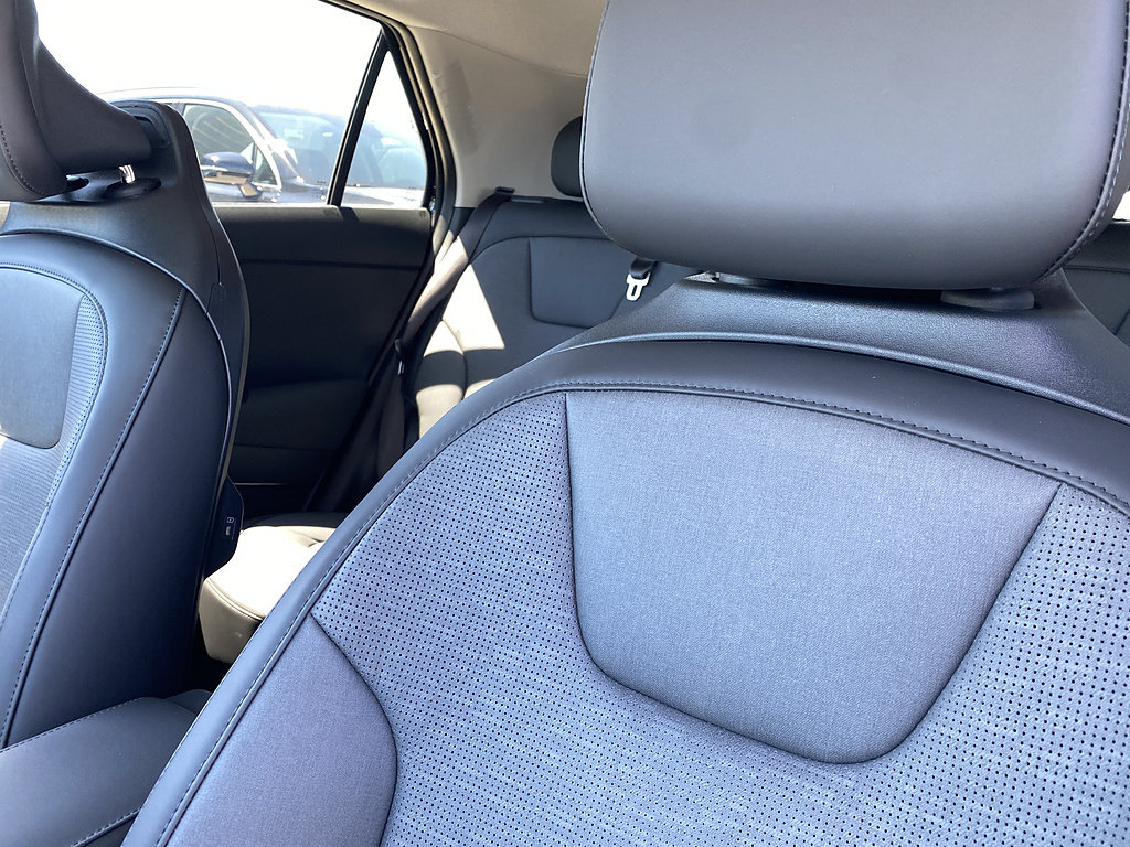 New 2026 Kia Niro Wave FWD image 13