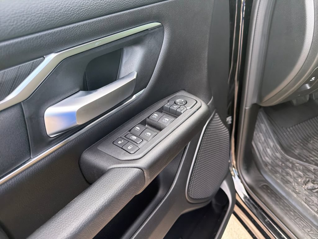 New 2025 RAM 1500 Lone Star AWD/4WD image 18