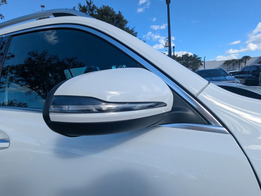 Certified 2023 Mercedes-Benz EQB 250+ w/ Exclusive Package image 22