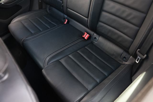 Used 2015 Volkswagen Golf R 4-Door AWD/4WD image 13