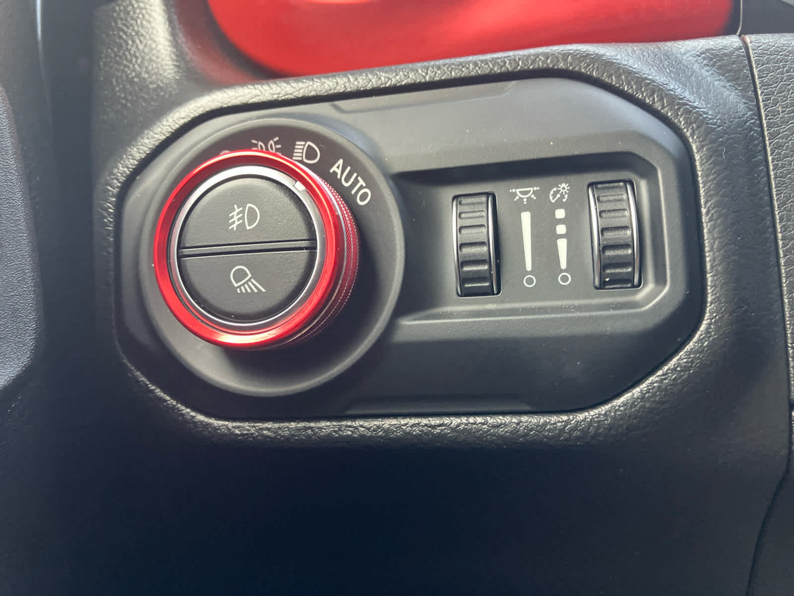 Used 2022 Jeep Gladiator Rubicon w/ Cold Weather Group AWD/4WD image 14