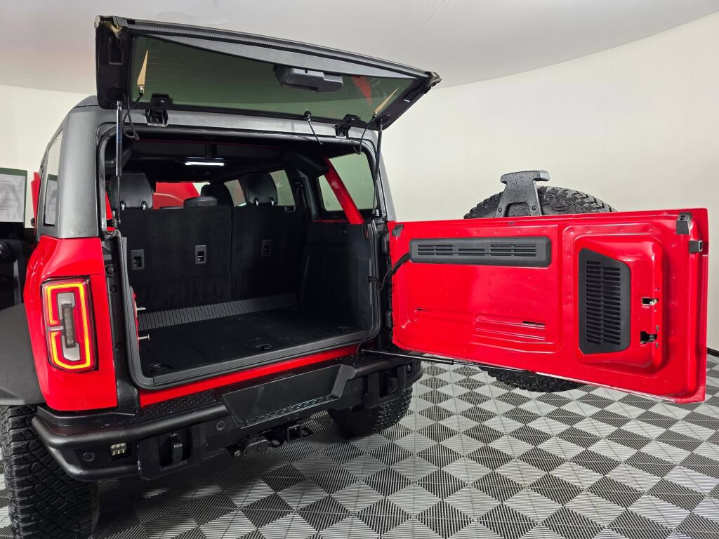 Used 2024 Ford Bronco Badlands w/ Sasquatch Package image 17