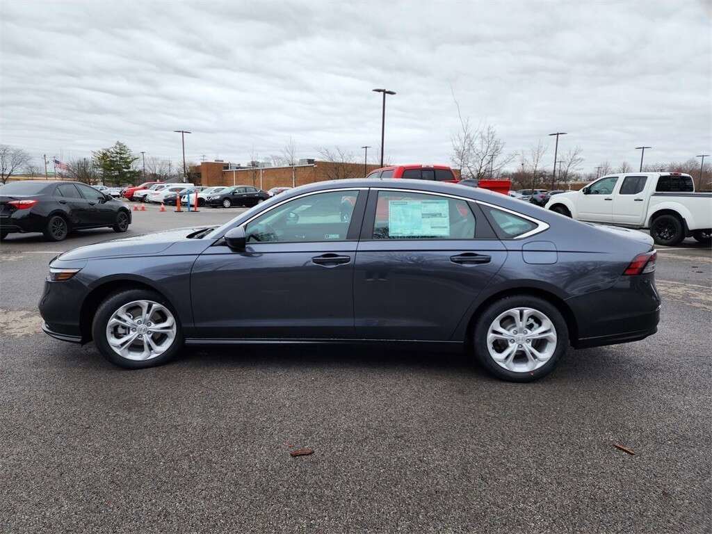 Used 2023 Honda Accord LX image 8