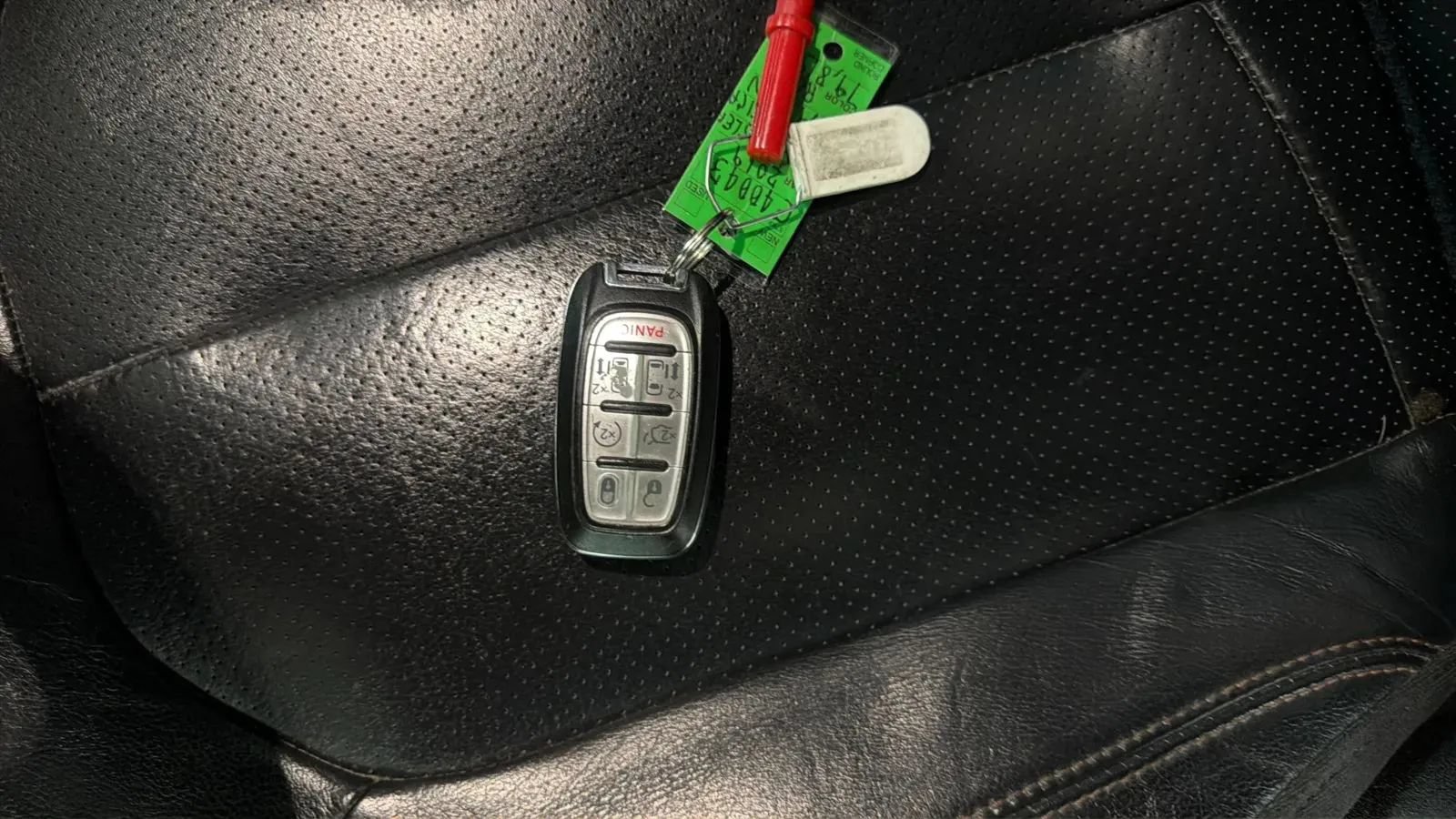 Used 2019 Chrysler Pacifica Touring-L FWD image 24