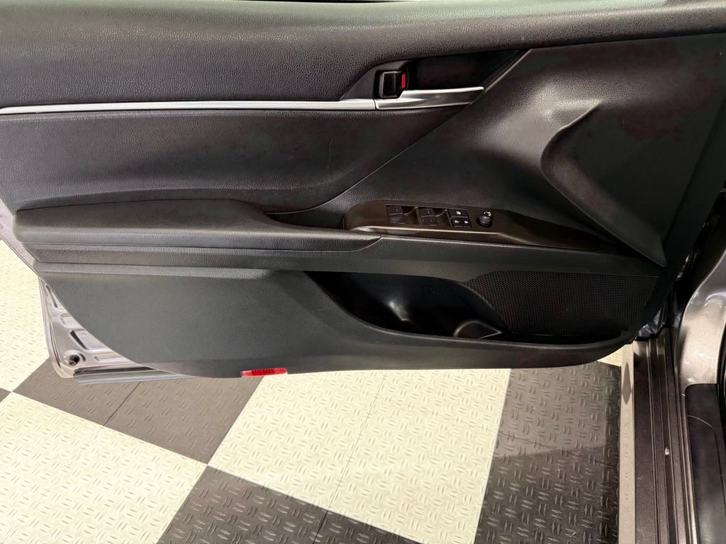 Used 2022 Toyota Camry LE FWD image 15