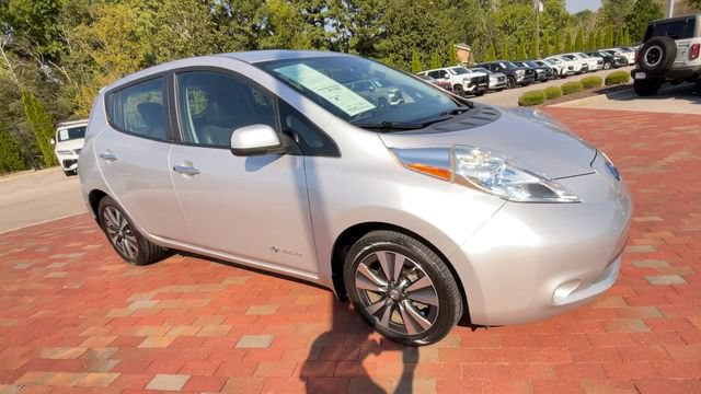 Used 2015 Nissan Leaf SL FWD image 3