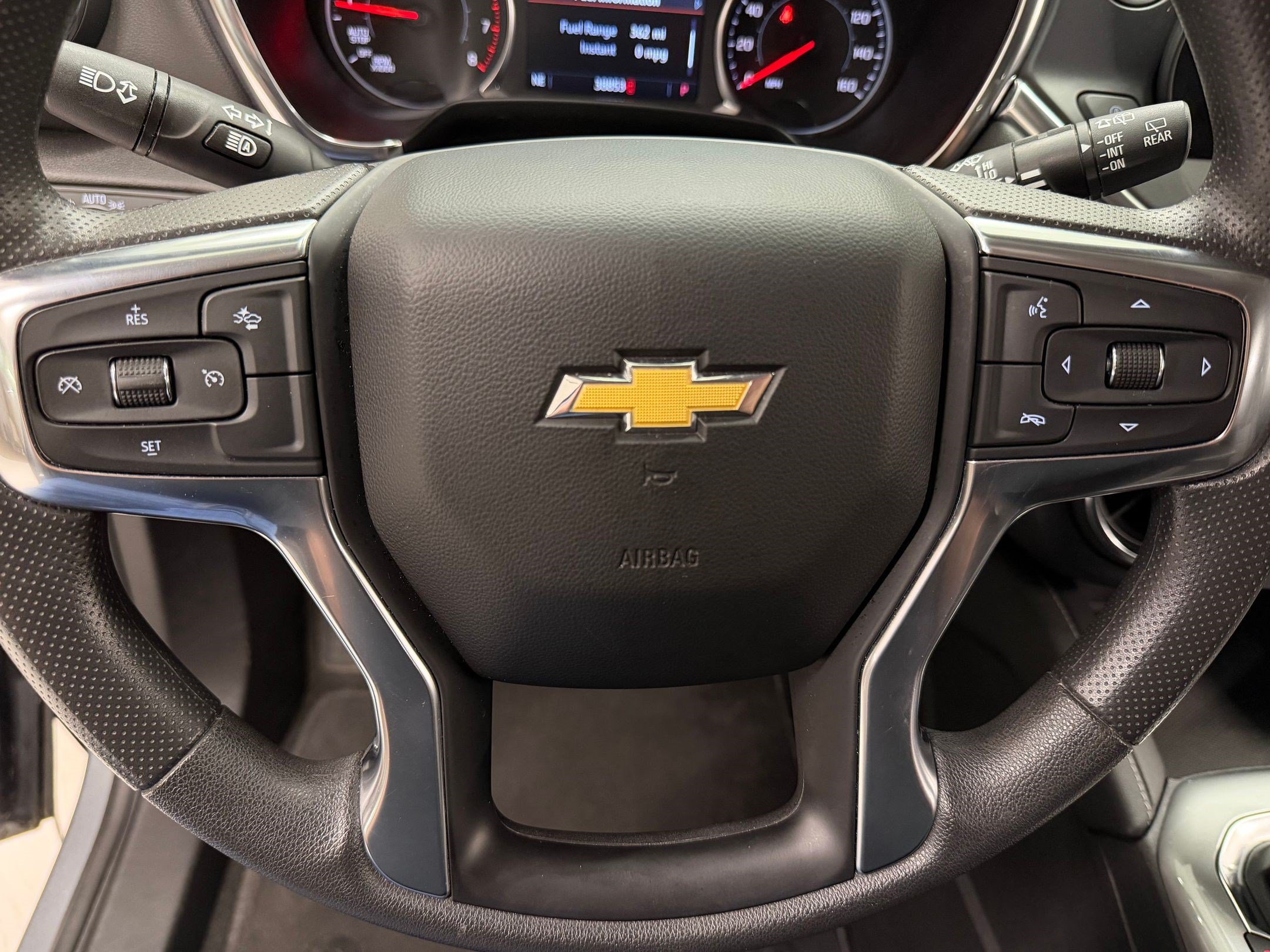 Used 2025 Chevrolet Blazer LT AWD/4WD image 9