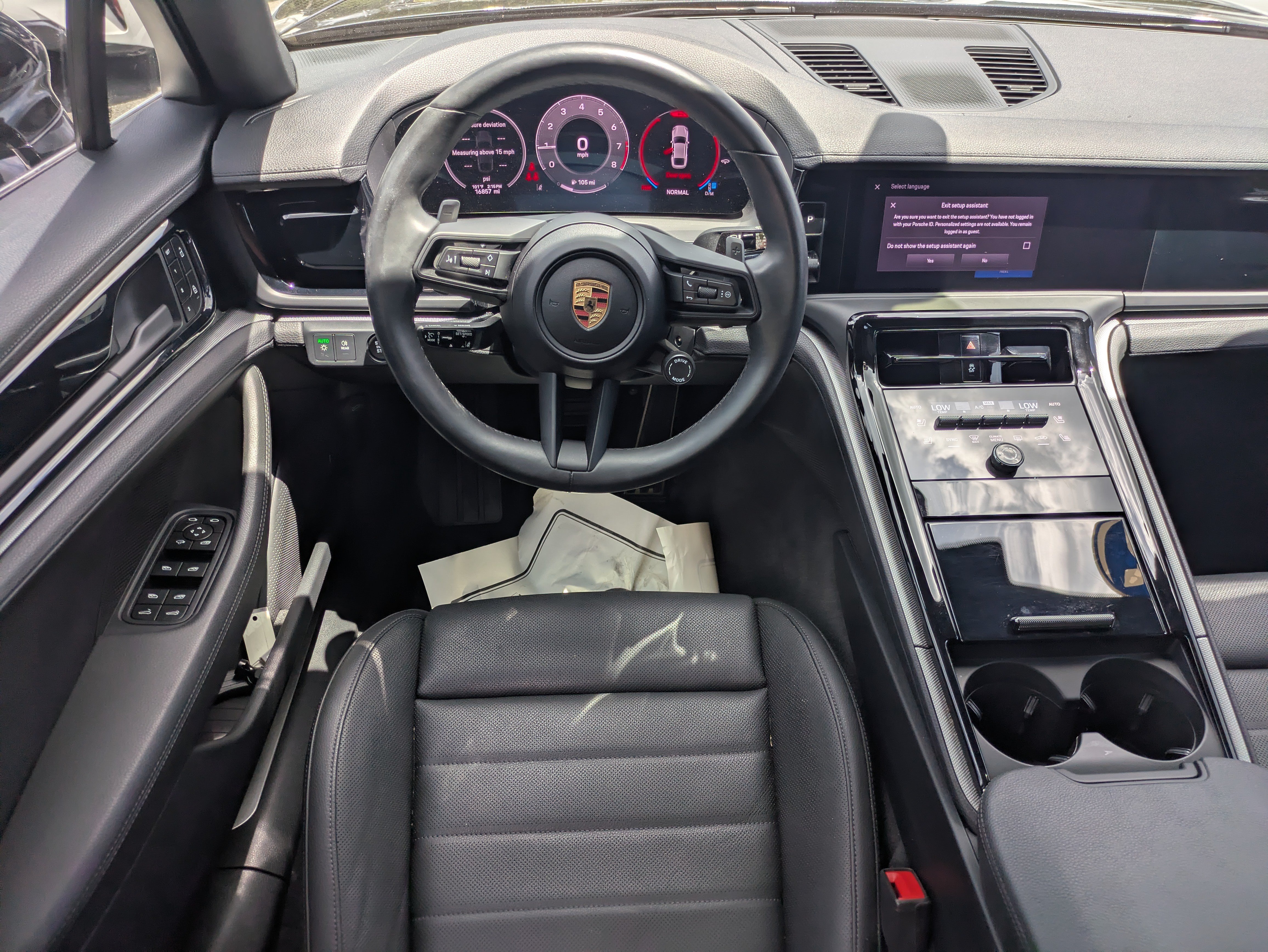 Used 2025 Porsche Panamera RWD image 14
