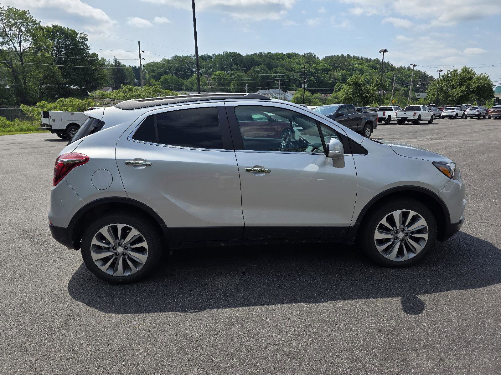 Used 2019 Buick Encore Preferred AWD/4WD image 8