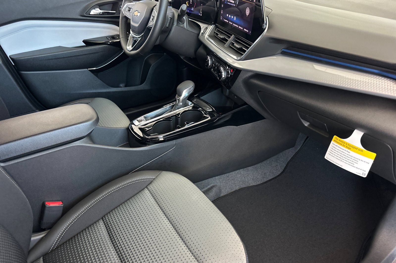 New 2026 Chevrolet Trax LT w/ Driver Confidence Package FWD image 16