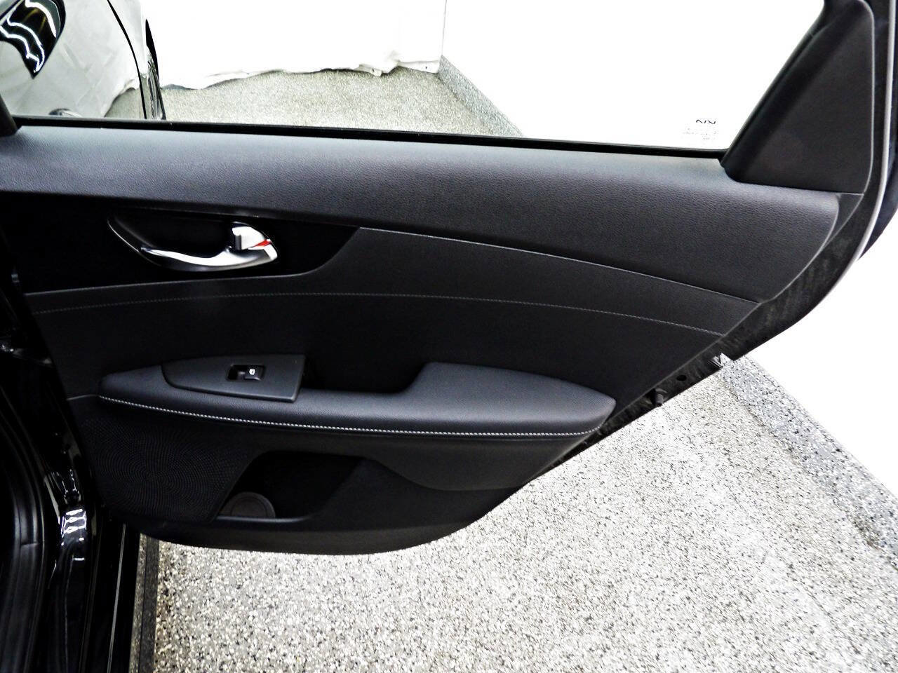 Used 2022 Kia Forte GT-Line w/ GT-Line Premium Package image 12