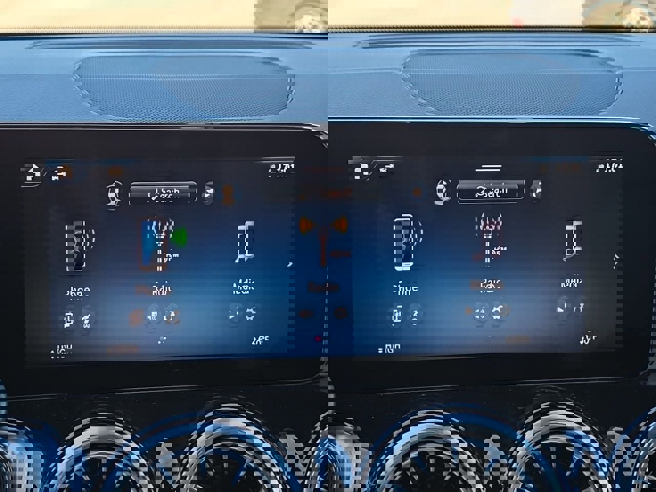 New 2026 Mercedes-Benz GLB 250 4MATIC image 13