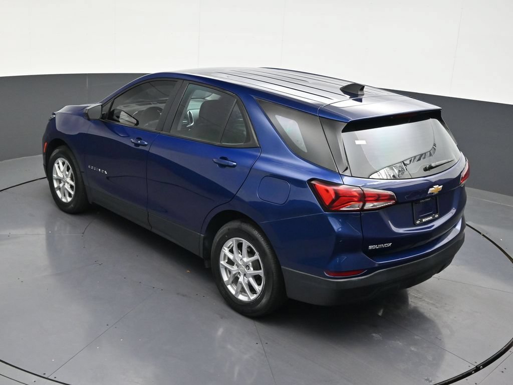 Used 2023 Chevrolet Equinox LS FWD image 17