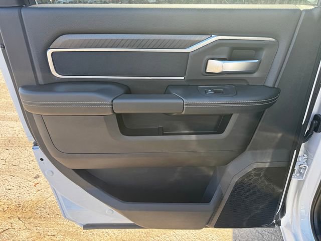 New 2026 RAM 2500 Big Horn AWD/4WD image 17