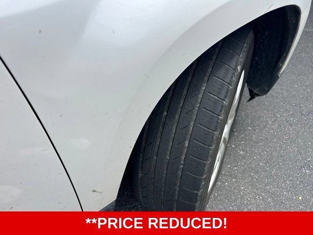 Used 2016 GMC Acadia SLT w/ Premium Edition AWD/4WD image 2