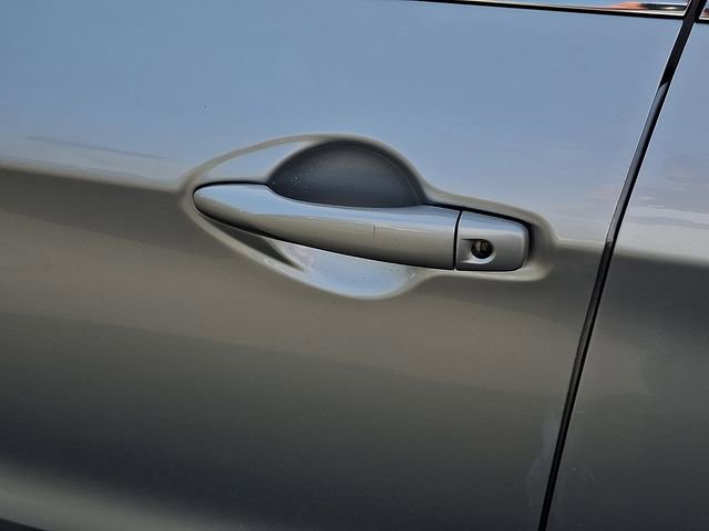 Used 2021 Nissan Rogue Sport S image 28