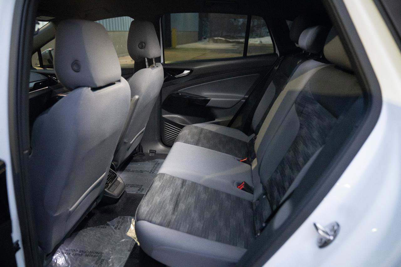 Used 2022 Volkswagen ID.4 Pro RWD image 24
