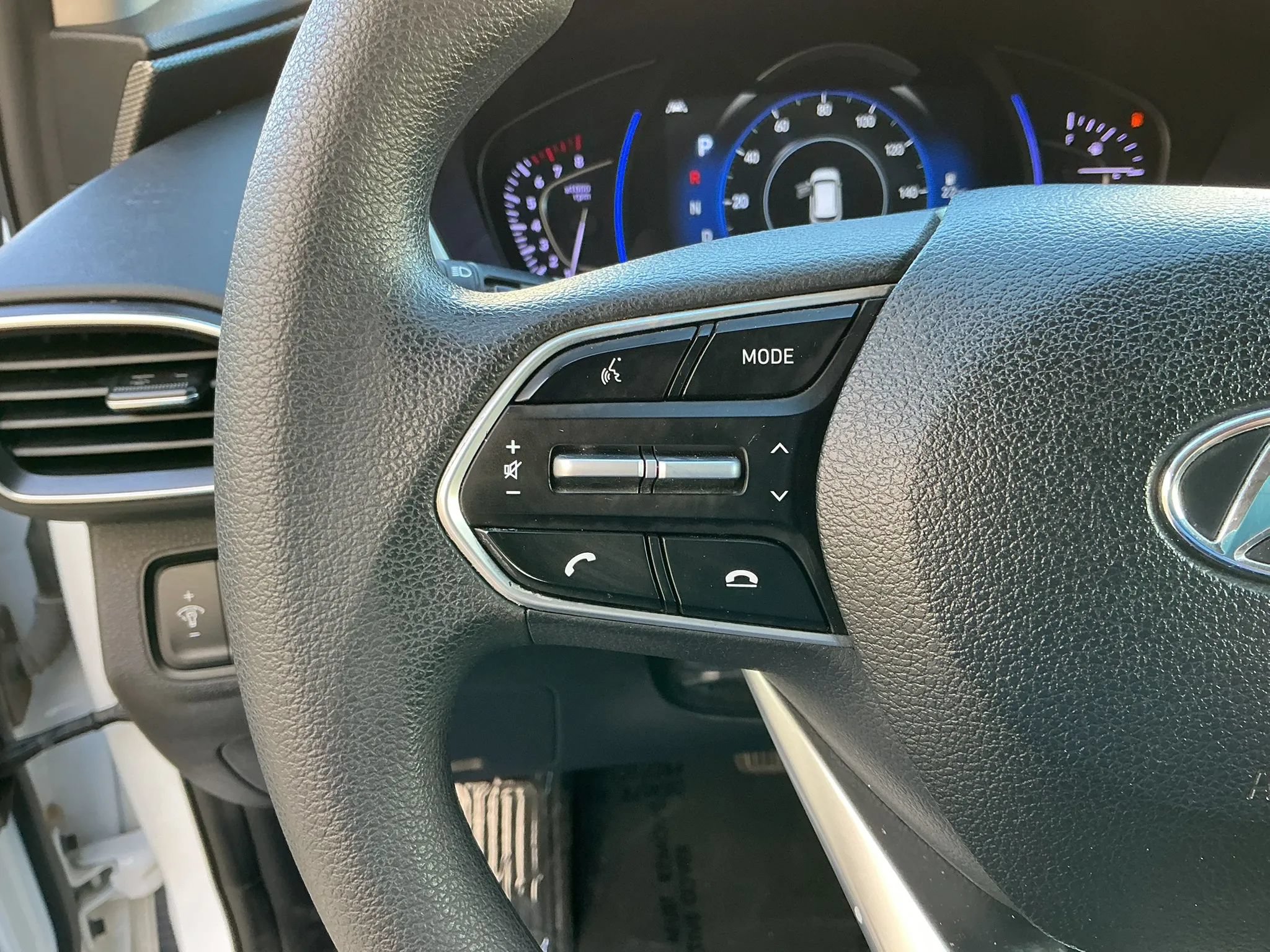 Used 2019 Hyundai Santa Fe SEL FWD image 24