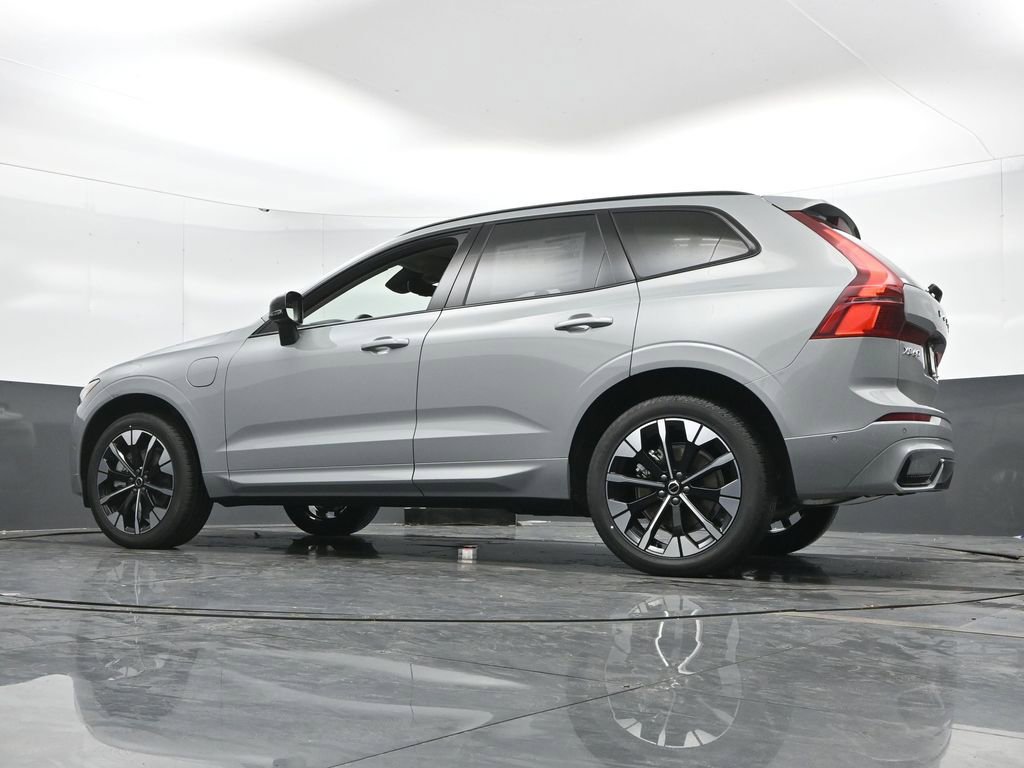 New 2026 Volvo XC60 T8 Plus w/ Protection Package Premier image 45