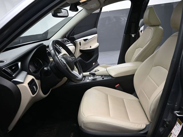 Used 2019 INFINITI QX50 Luxe w/ Navigation Package image 11