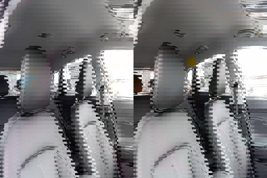 New 2026 Hyundai Kona SEL Premium image 12